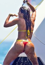 Anitta_in_bikini_on_a_boat_in_Saint_Tropez_07-18-2024__7_.jpg