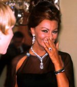 2020-06-02 23.38.33 2323073085316885897_sophialoren.jpg