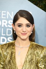 natalia-dyer-at-26th-annual-screen-actors-guild-awards-in-los-angeles-01-19-2020-12_thumbnail.jpg