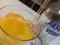 Vodka con naranja.jpg