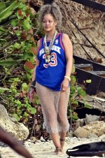 Rihanna 4.jpg