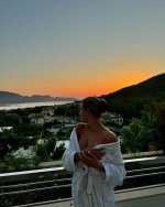 1 week of pure detox, No sugars, diary, alcohol, caffeine, or basically anything that is unhea...jpg