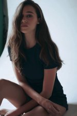 Alycia_Debnam_Carey_002.jpg