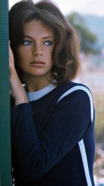 Jacqueline Bisset.jpg