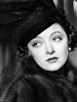 Myrna Loy, 1937.jpg