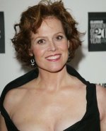 Sigourney-Weaver-Photograph-C10103207[1].jpeg