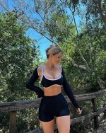 amandaeliselee_1724355818_3440468426865979660_231402544-d.jpg