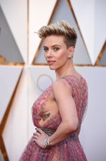 scarlett-johansson-at-89th-annual-academy-awards-in-hollywood-02-26-2017_16-2070463920.jpg