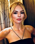 Samara Weaving 1.jpg