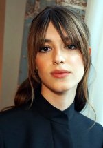 daisy-edgar-jones-portrait-october-2024-1.jpg