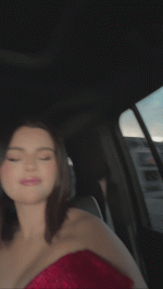 Selena Gomez 3.gif