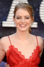 Emma-Stone-Beautiful-17.jpg