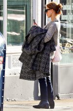 jessica-chastain-out-and-about-in-new-york-11-05-2024-2.jpg