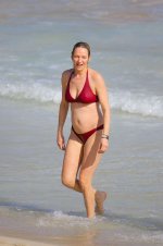 Uma-Thurman-in-Red-Bikini--27.jpg