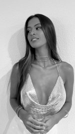 Tania-Deniz-vestido-sexy-fotos-provocativas-2-728x1294.jpg