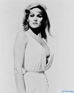 10633251_ursula-andress-016.jpg