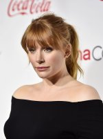 bryce-dallas-howard-the-cinemacon-big-screen-achievement-awards-in-vegas-4-14-2016-1.jpg