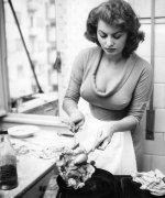 2020-05-28 16.32.08 2319234582834028441_sophialoren.jpg