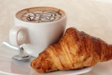 cafe-croissant.jpg