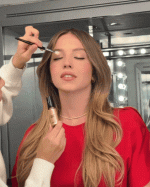 Sydney Sweeney 1.gif