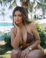 kyliejenner_89043864_234222491074363_8527757129674388987_n.jpg