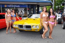 retro car and bikini wallpaper 1.jpg