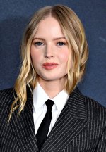 Ellie Bamber  2.jpg