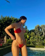 kourtneykardash_144178697_451099242728067_1421186336135188297_n-d.jpg
