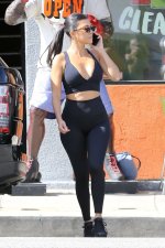 Kourtney-Kardashian-Cleavage-602.jpg