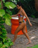 kourtneykardash_66422311_427961684485929_5369864584844308933_n-dd.jpg