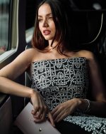 ana_d_armas_2023-01-13 - CnWwUauu9sl_2.jpg