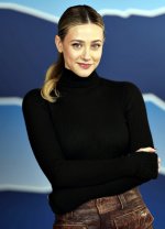 Lili Reinhart 7.jpg