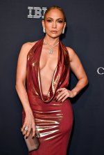 Jennifer Lopez 2.jpg