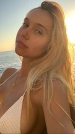 alexisren_2020_10_12_03_15_06.jpg