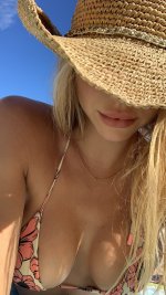 alexisren_2020_12_27_19_14_08.jpg