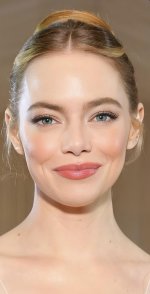 emma-stone-has-perfect-face-to-cum-on-v0-2jvuebcr6nna1.jpg