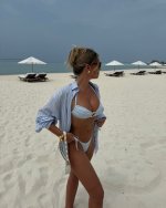 Natasha Oakley 03.jpg
