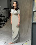 Laura-Pausini-Feet-7921859.jpg