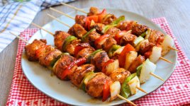 brochetas-pollo-adobado-1-scaled.jpg