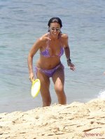 5811_pastora-vega-esplendida-de-bikini-en-una-playa-de-cadiz.jpg