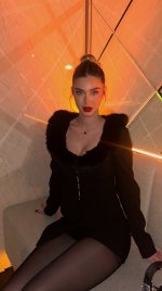 sandracalabriaa_1740087730_1743431817.jpg