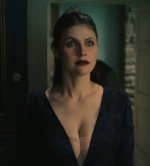 Alexandra Daddario - Mayfair Witches 2x7 (3).jpg