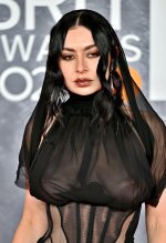 Charli XCX 2.jpg