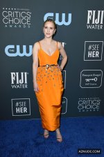 Rachel-Brosnahan-Hot--5.jpg