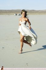 Jennifer-Aniston-Feet-377772.jpg