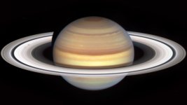 230210173346-hubble-saturn-rings-spokes.jpg