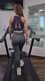 vlcsnap-2025-03-17-22h47m19s271-lizy (10).jpg