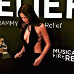 Olivia_Rodrigo_-_67th_Annual_Grammy_Awards.gif