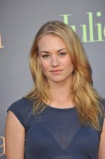 Yvonne_Strahovski_083.jpg
