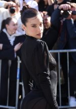 580561667_mariapedrazaseethroughpfw262.jpg